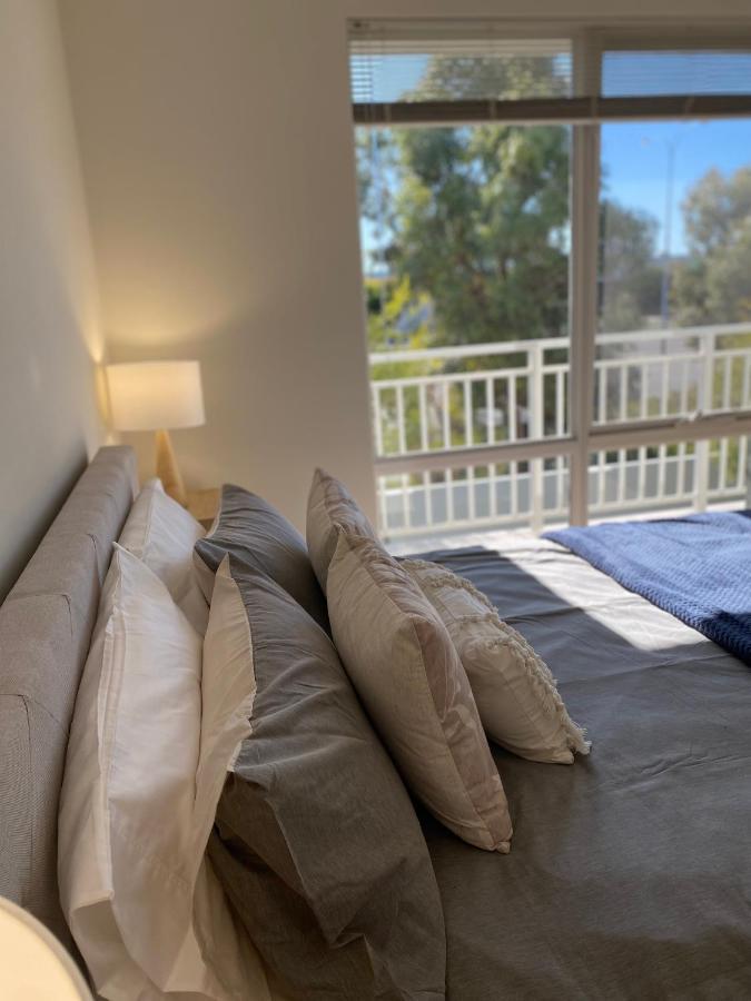 Modern Luxury 1 Bedroom Apartment - Walk To The Shops! Free Wifi Clarkson Экстерьер фото