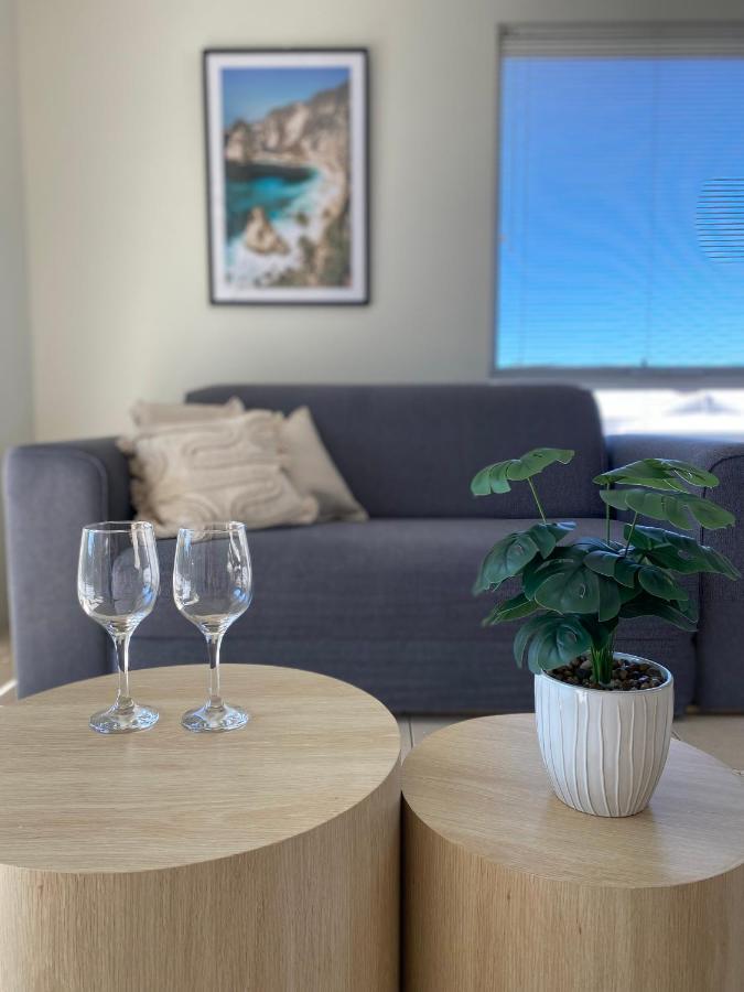 Modern Luxury 1 Bedroom Apartment - Walk To The Shops! Free Wifi Clarkson Экстерьер фото