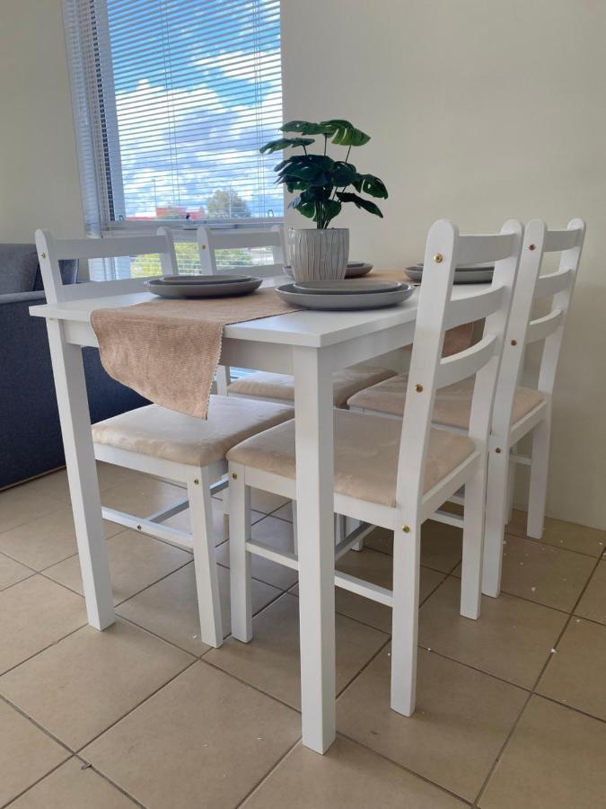 Modern Luxury 1 Bedroom Apartment - Walk To The Shops! Free Wifi Clarkson Экстерьер фото